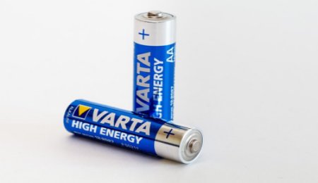終止！退股！識(shí)破固態(tài)電池“騙局”？